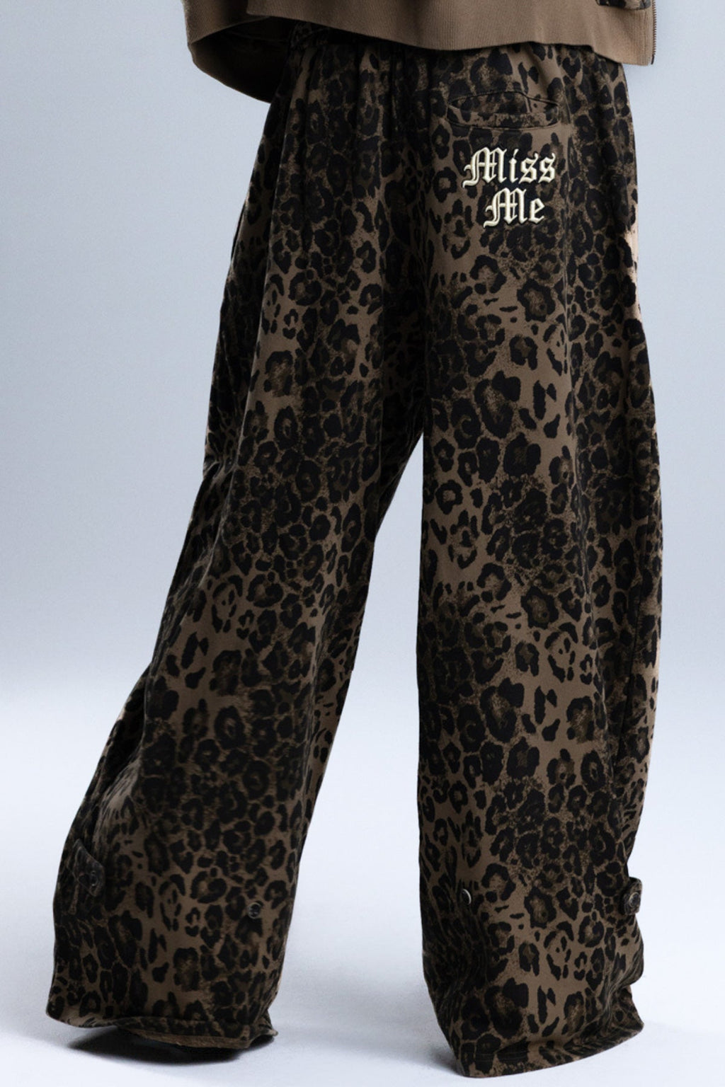 Rami Leopard Wide Sweatpants